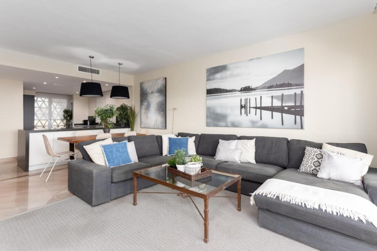 Homeforguest Front Line Beach Apartment In Hacienda Playa Marbella Eksteriør bilde