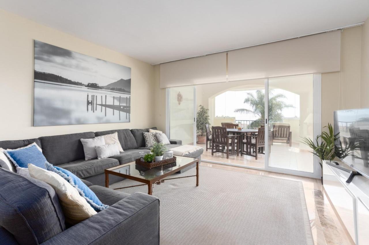 Homeforguest Front Line Beach Apartment In Hacienda Playa Marbella Eksteriør bilde