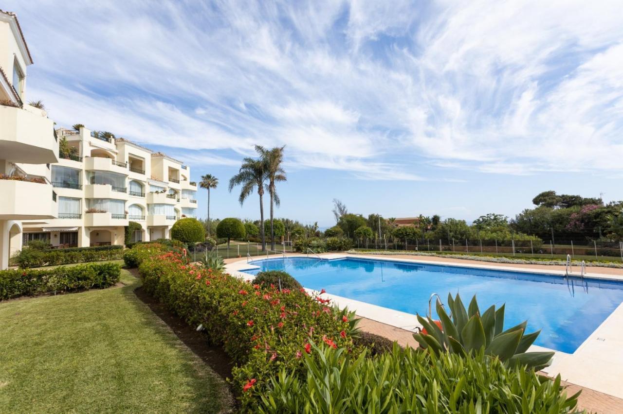 Homeforguest Front Line Beach Apartment In Hacienda Playa Marbella Eksteriør bilde