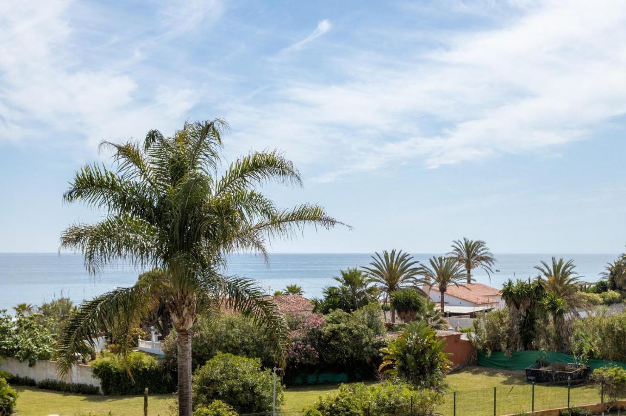 Homeforguest Front Line Beach Apartment In Hacienda Playa Marbella Eksteriør bilde