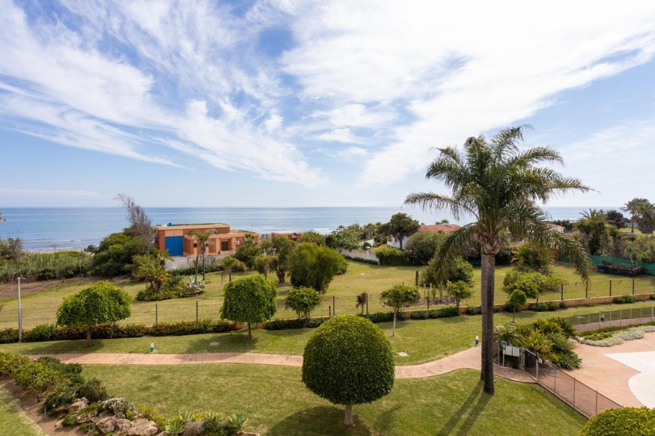 Homeforguest Front Line Beach Apartment In Hacienda Playa Marbella Eksteriør bilde